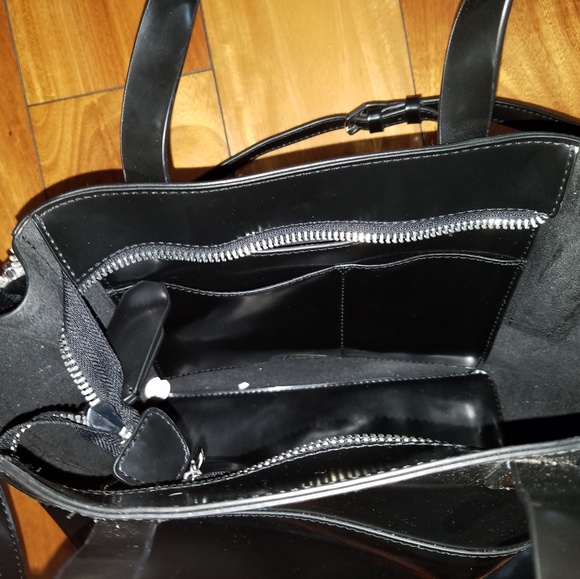 Guess Handbag - Picture 4 of 4
